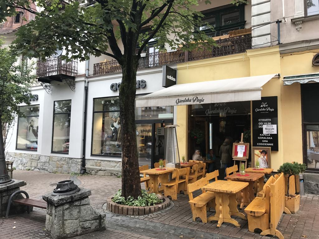 Apartamenty Goralska Pasja Krupowki 37 Zakopane Esterno foto